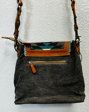 Load image into Gallery viewer, STARFIRE SHOULDER BAG